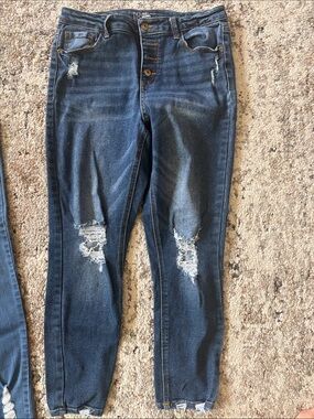 No Boundaries Blue Distressed Skinny Jeans with Button-Fly